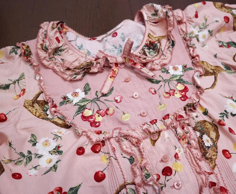 な*お様 ピンクハウス♡野ばらとチェリープリント♡パフスリーブワンピース