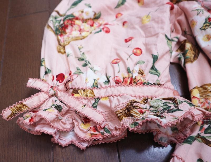 な*お様 ピンクハウス♡野ばらとチェリープリント♡パフスリーブワンピース