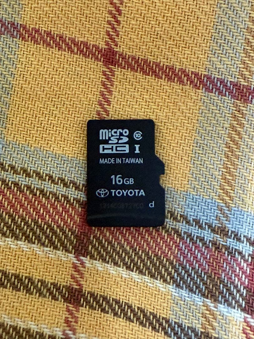 トヨタDSZT-YC4T ナビSDカード 08675-0BB46 2022年春版