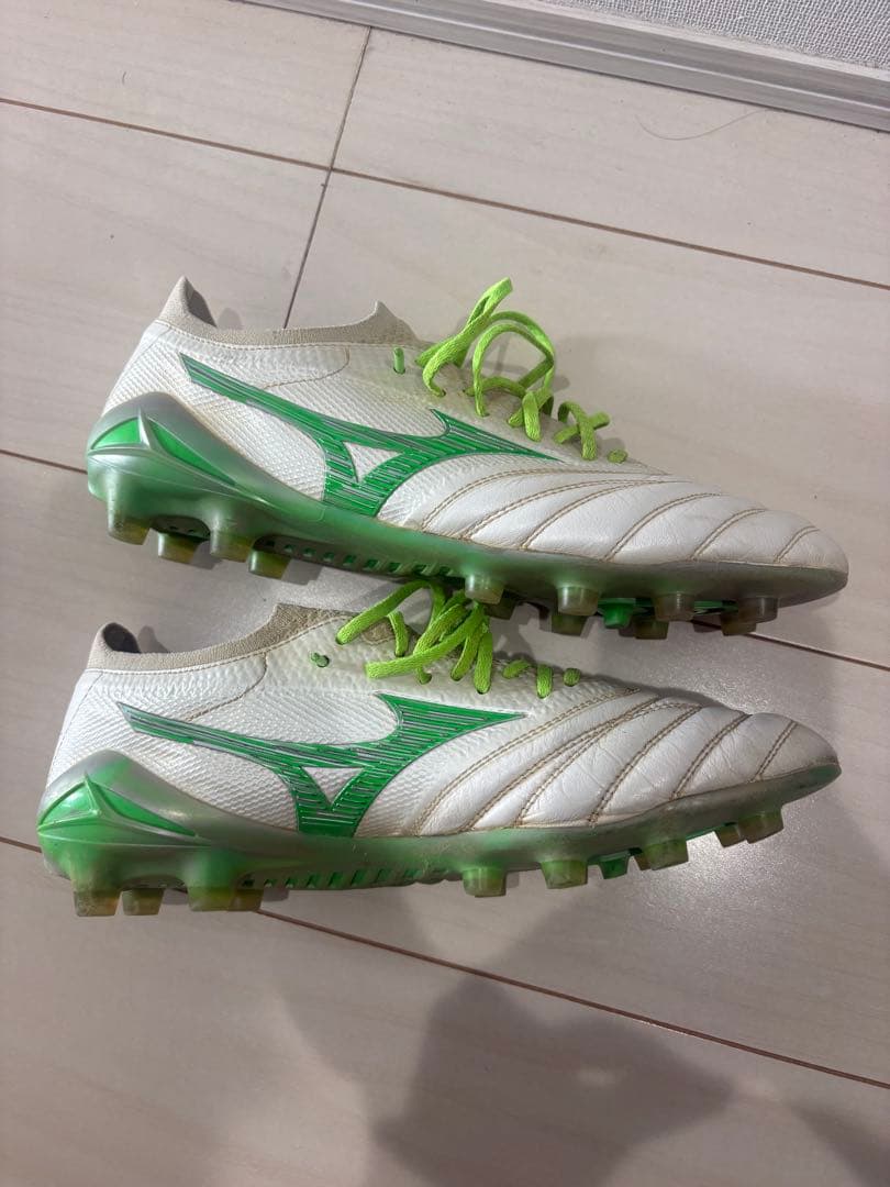 ミズノ モレリアNEOiV β スパイク トレシュー26.5