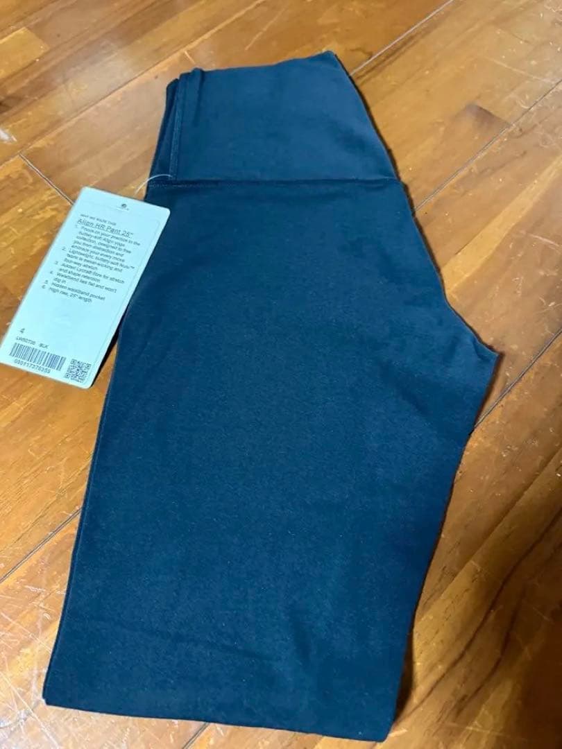 ルルレモン　新品未使用　ブラック ハイウエスト ヨガパンツ　サイズ4