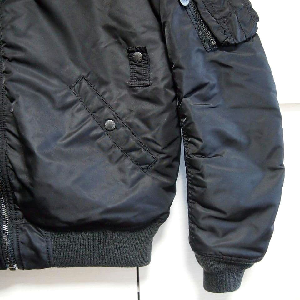 【美品★XL】AVIREX　FLYING TIGERS　MA-1　中綿　ブラック