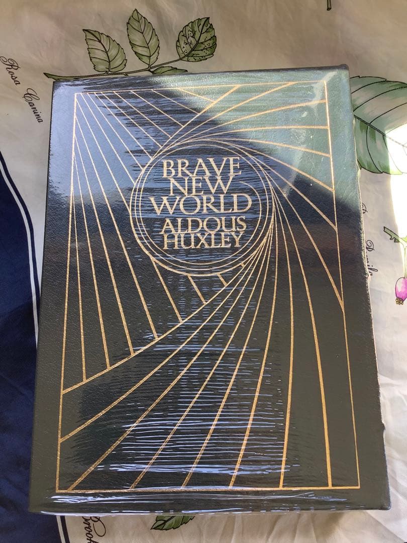 Brave New World オルダス・ハクスリー 素晴らしい新世界