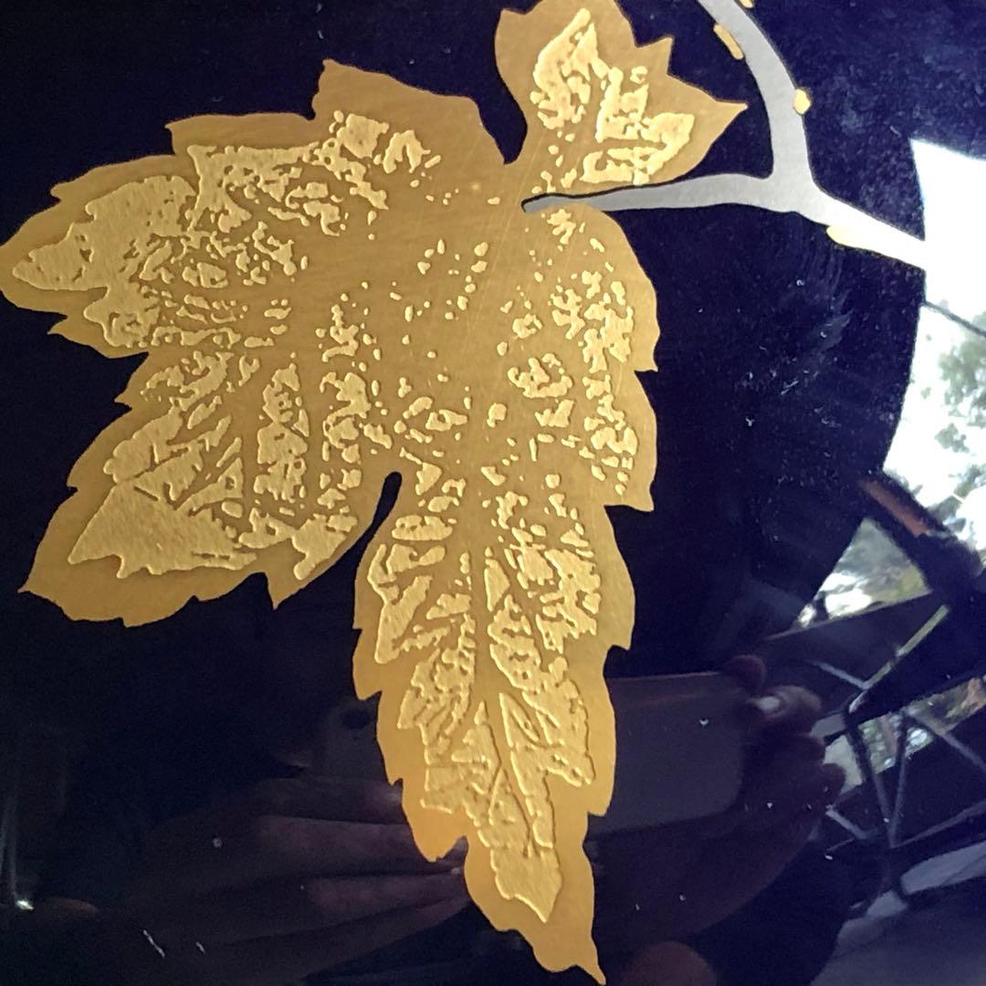 大倉陶園　瑠璃金蝕葡萄　花瓶　27.5cm