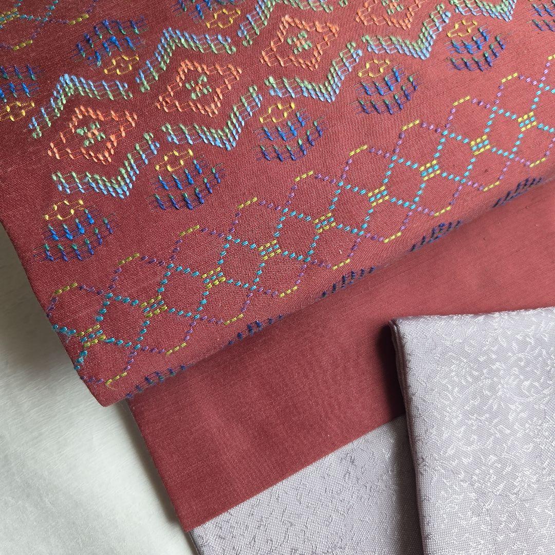 作家物　品のあるシルバーグレー　地紋が美しい雪輪柄の江戸小紋