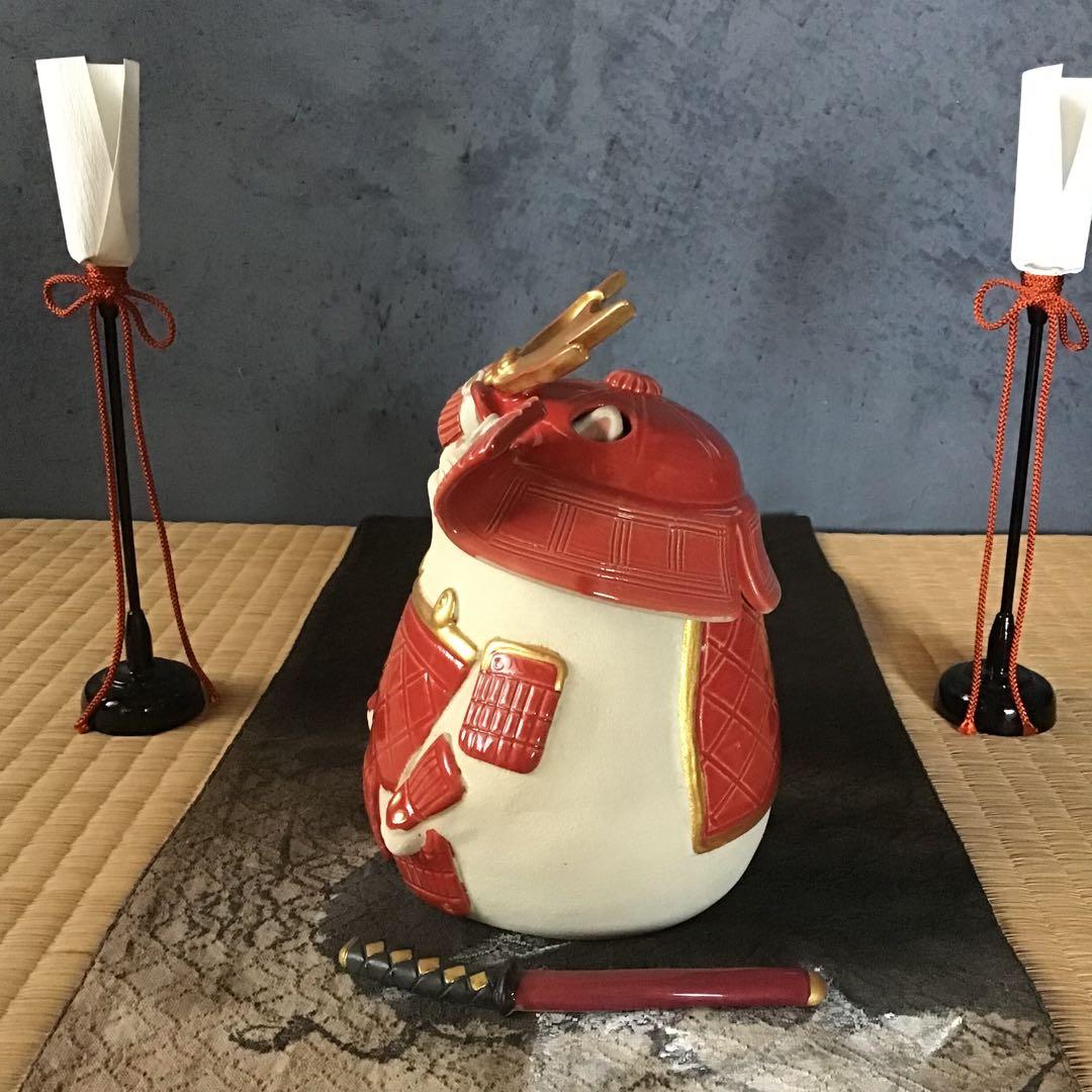 ねこ武将∠(｀∇´)ゝ　まる白猫　赤甲冑　赤兜(真田形) 大一点のみ