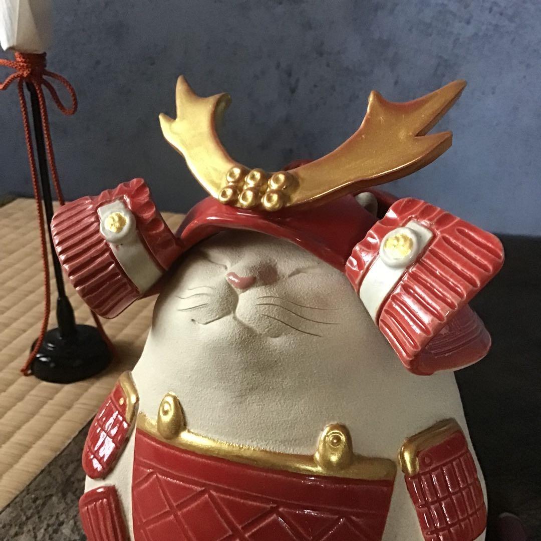 ねこ武将∠(｀∇´)ゝ　まる白猫　赤甲冑　赤兜(真田形) 大一点のみ