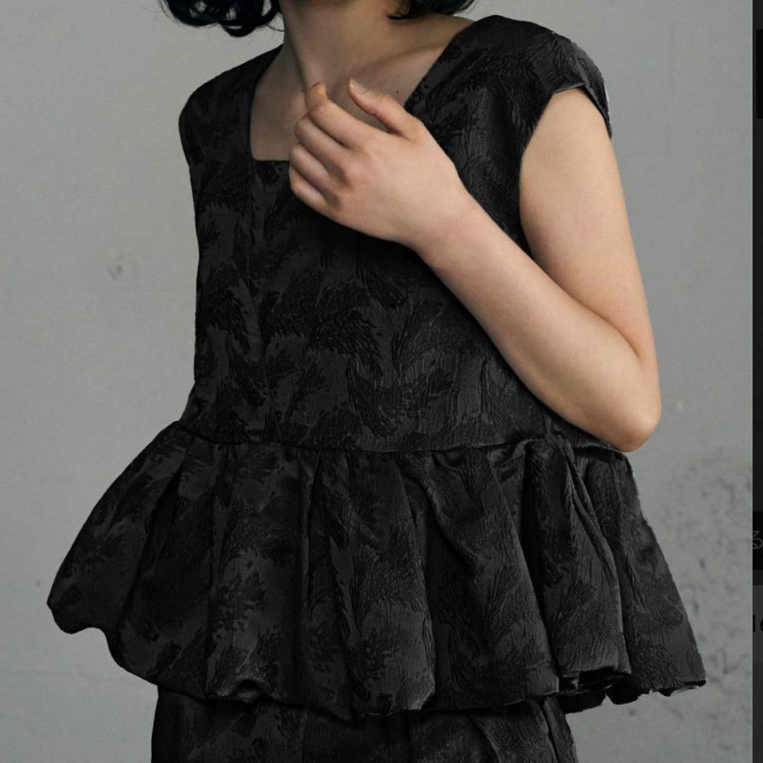 nianaフェザー柄ジャガードペプラム セットアップ パンツドレス オケージョン