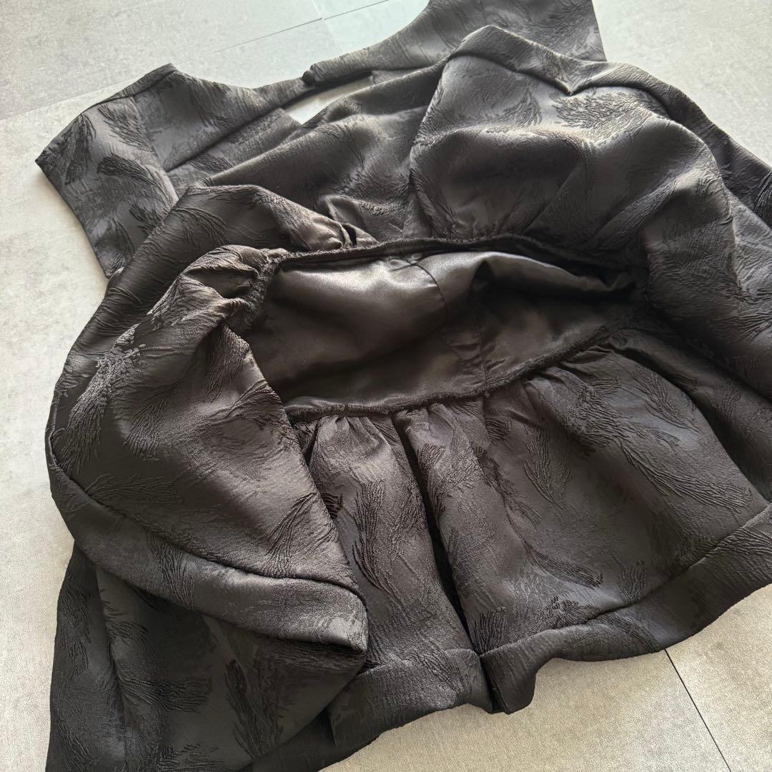 nianaフェザー柄ジャガードペプラム セットアップ パンツドレス オケージョン