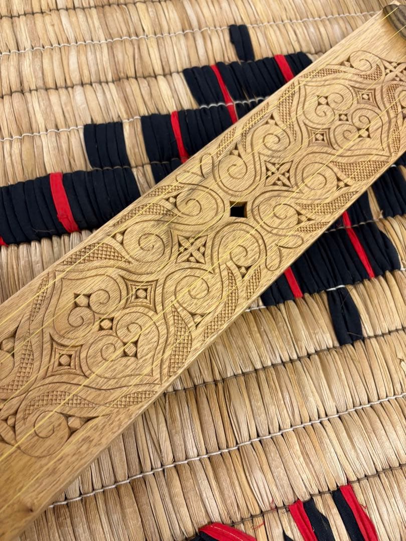 アイヌ　トンコリ　彫刻入　トンコリ工房イノンノ製　三味線弦　美品　五弦琴