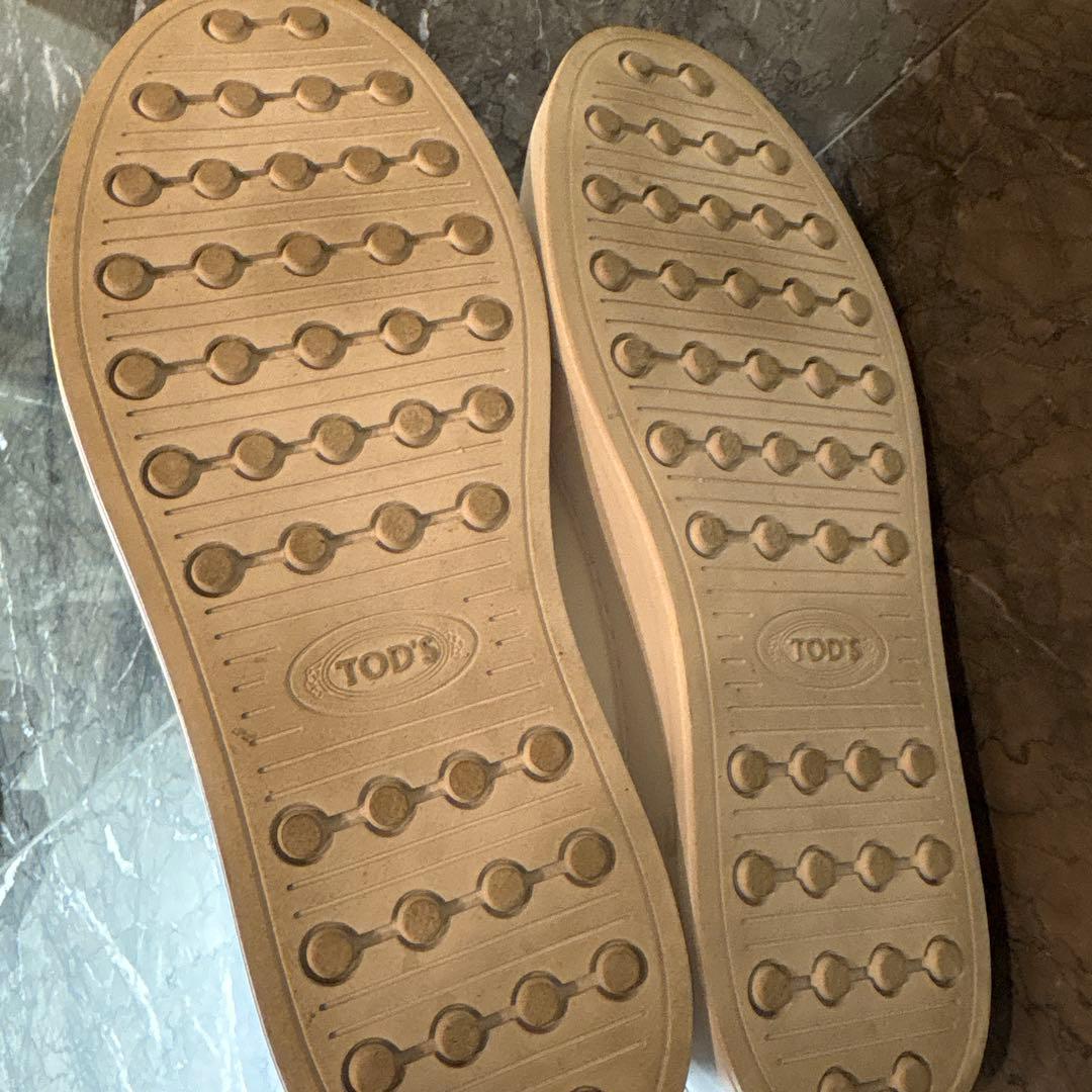 TOD'S ホワイト スニーカー