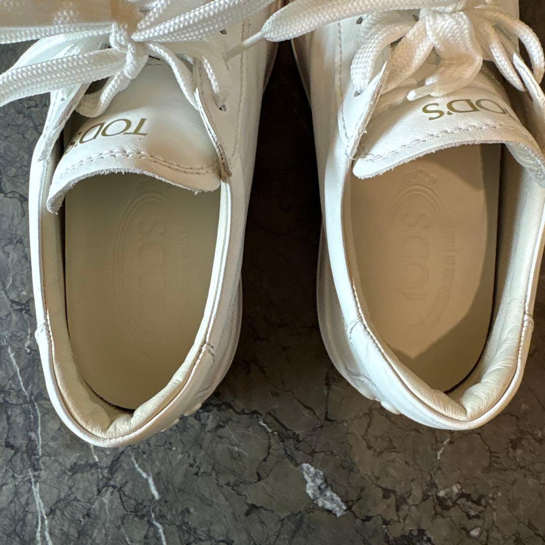 TOD'S ホワイト スニーカー