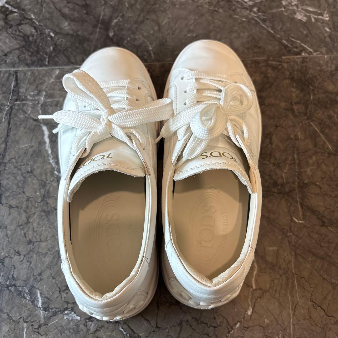 TOD'S ホワイト スニーカー