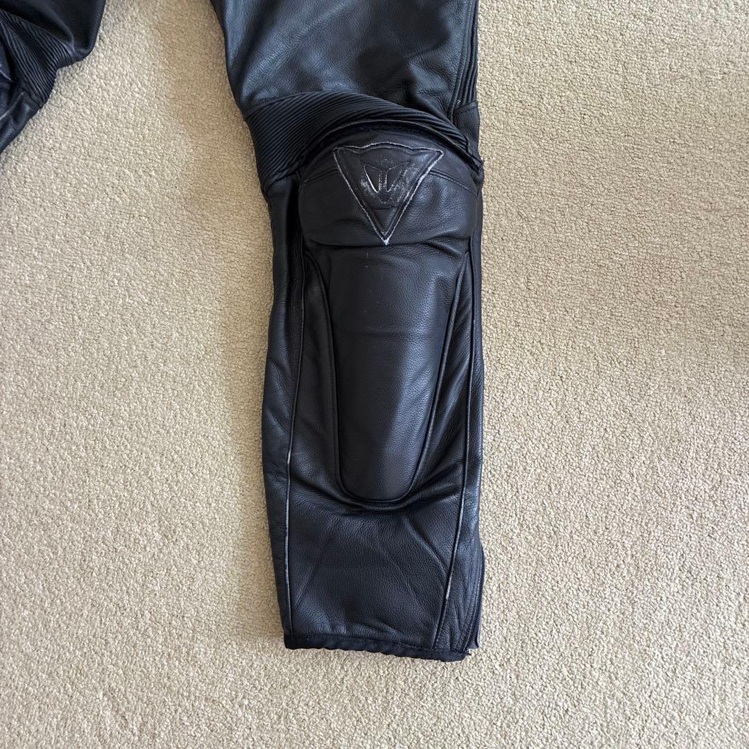 ダイネーゼバイク用レザーパンツ 膝プロテクター付き