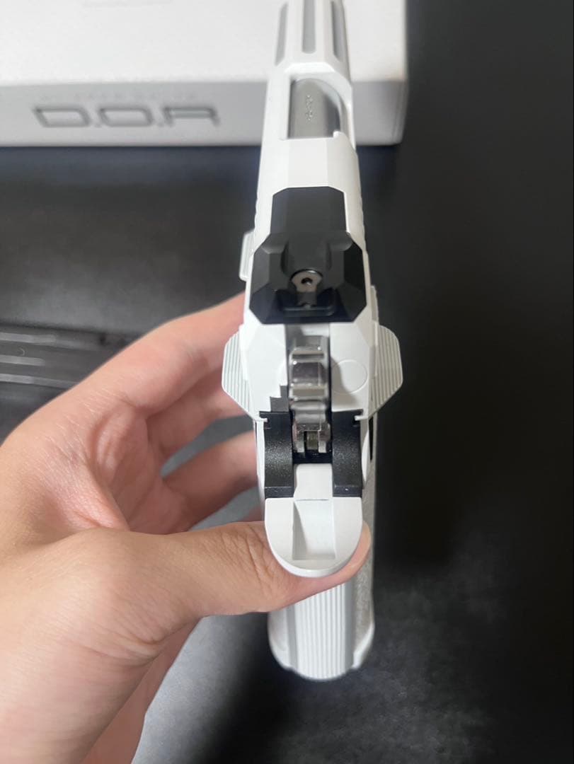 【未使用に近い】東京マルイ　ハイキャパ ホワイト D.O.R