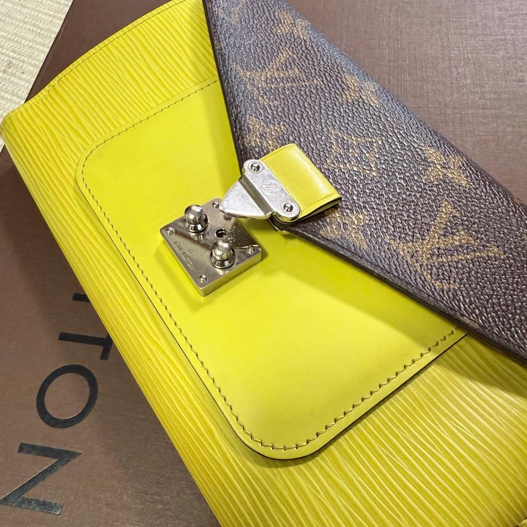 希少　Louis Vuitton モノグラム　エピ長財布