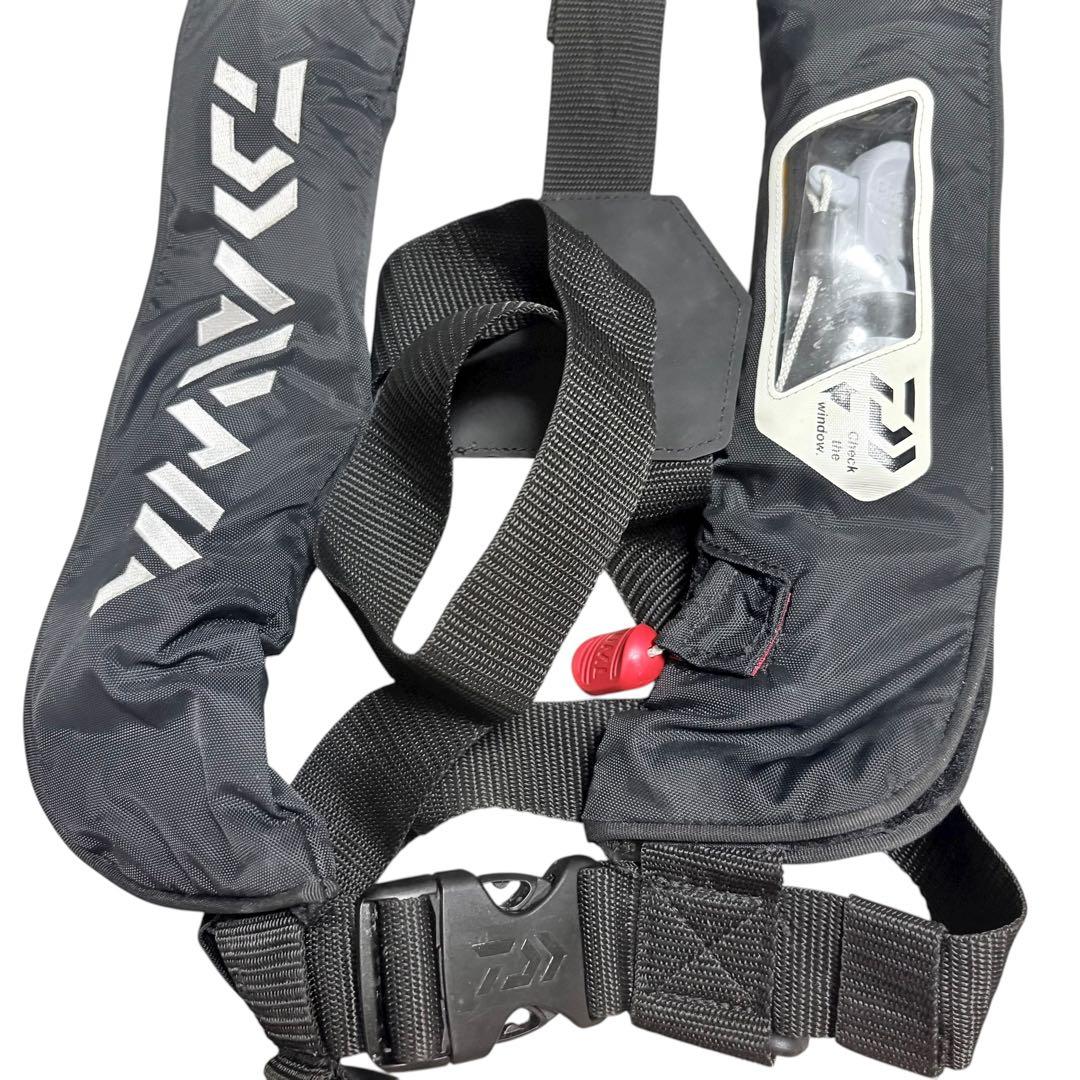 美品 ダイワ 自動膨張式ライフジャケット DF-2007