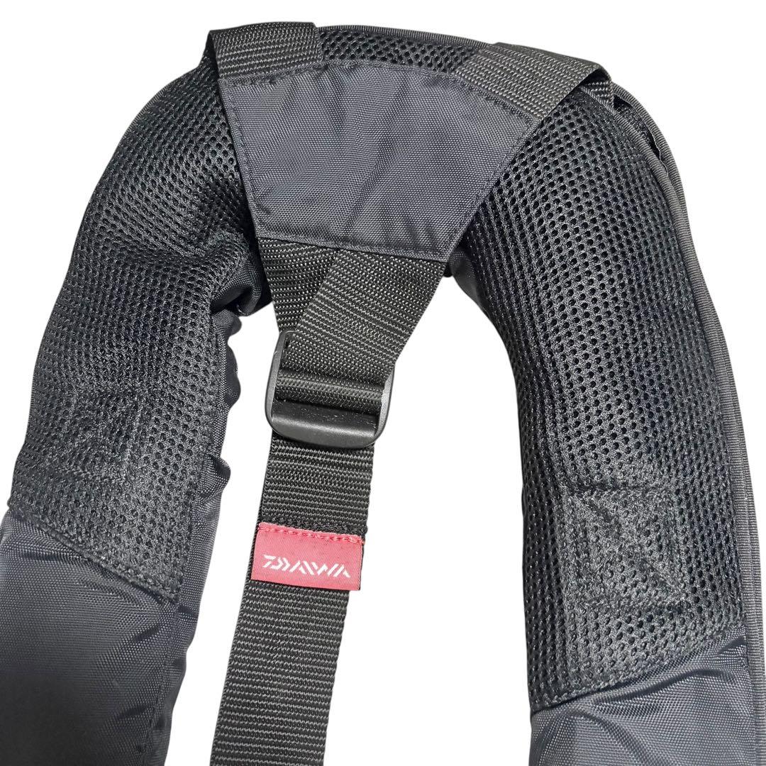 美品 ダイワ 自動膨張式ライフジャケット DF-2007