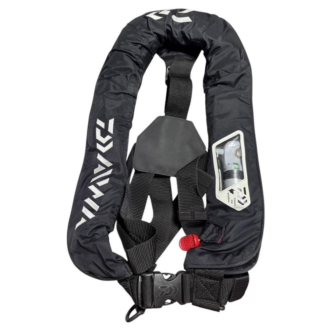 美品 ダイワ 自動膨張式ライフジャケット DF-2007