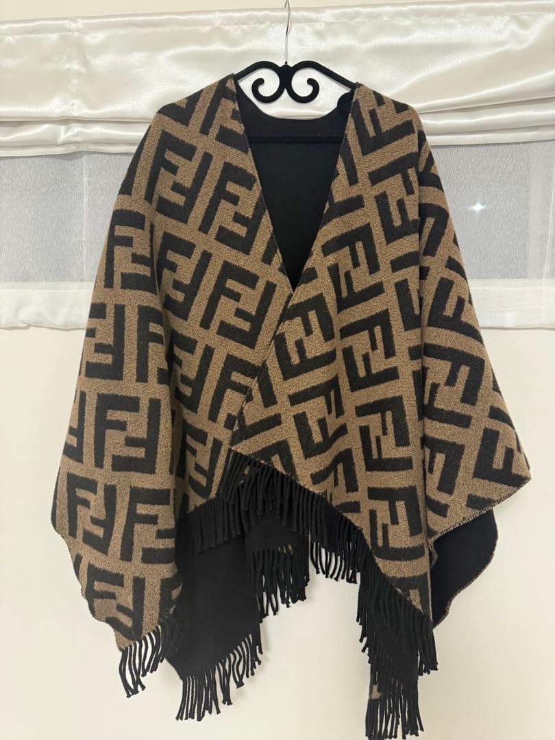 フェンディ FENDI リバーシブル カシミヤ＆ウール 無地 総柄 ポンチョ