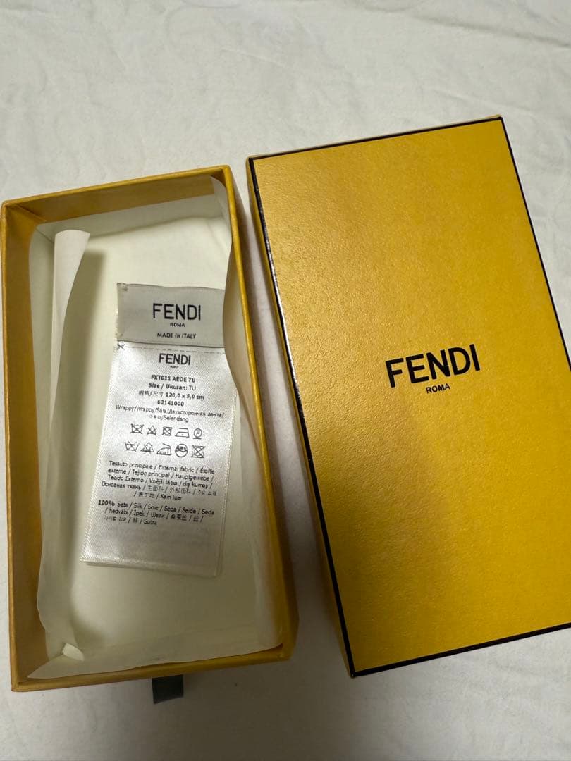 フェンディ FENDI リバーシブル カシミヤ＆ウール 無地 総柄 ポンチョ