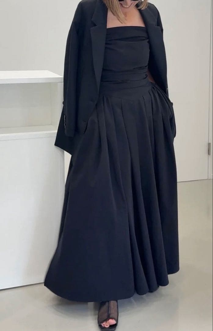 ストレッチ　ブラックワンピース