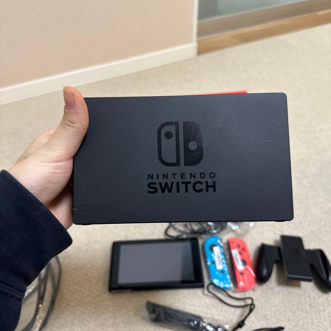 Nintendo Switch 本体 ネオンブルー・レッドジョイコン