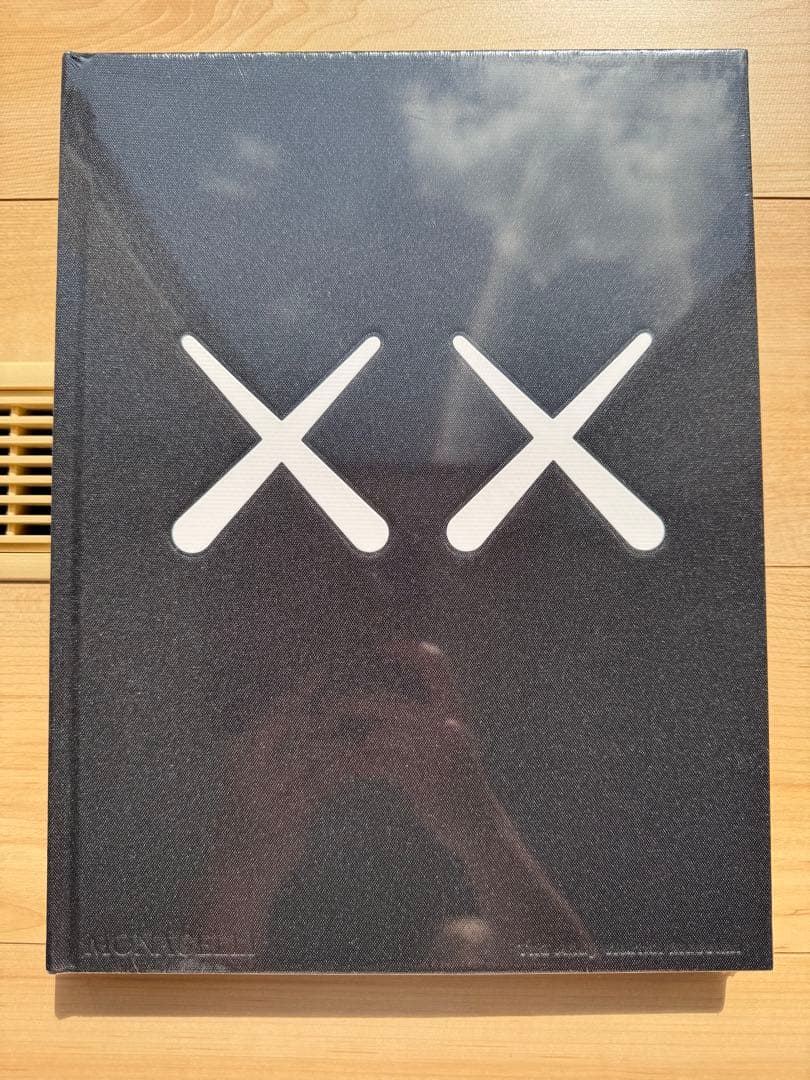 ユニクロ カウズ+ウォーホル アートブック トートバッグ付 新品 未開封