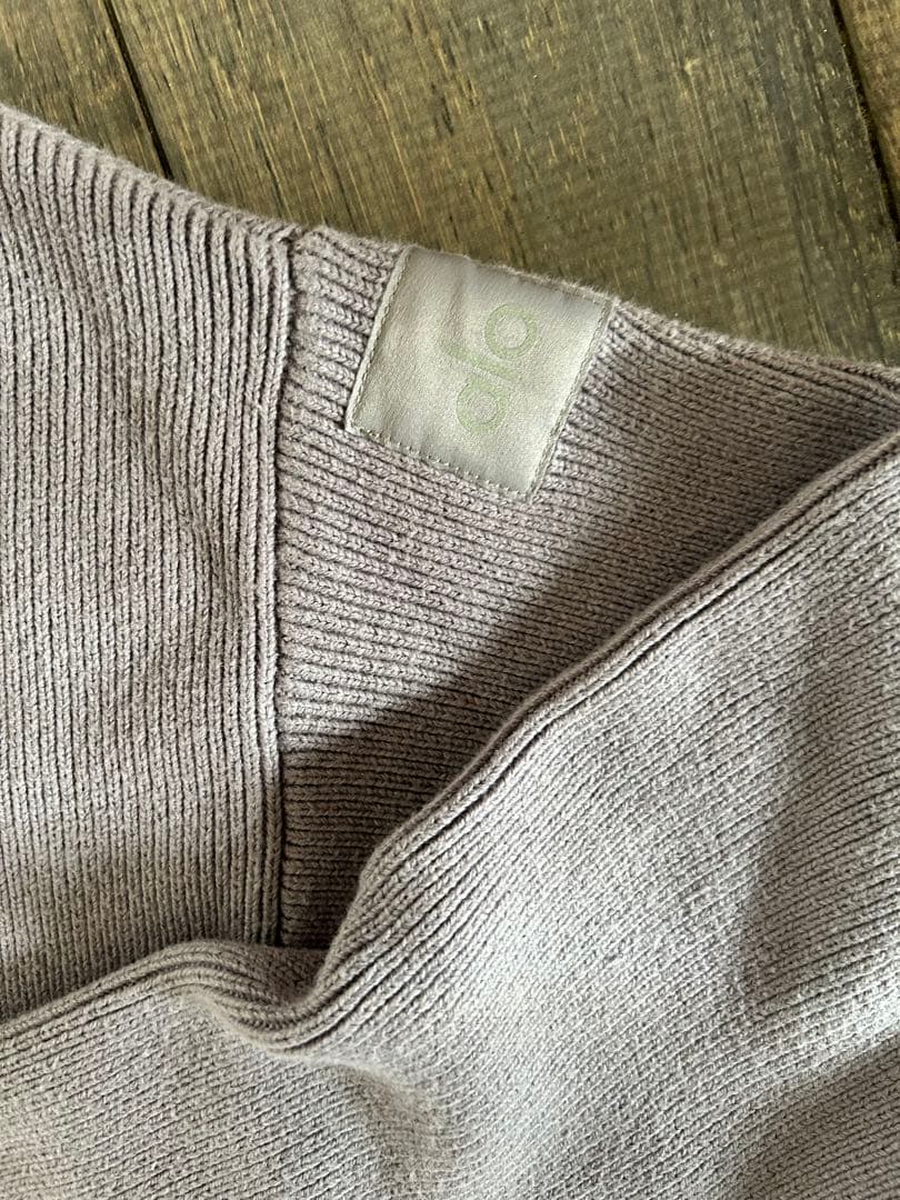 美品alo グレー Mサイズ ニットパーカー