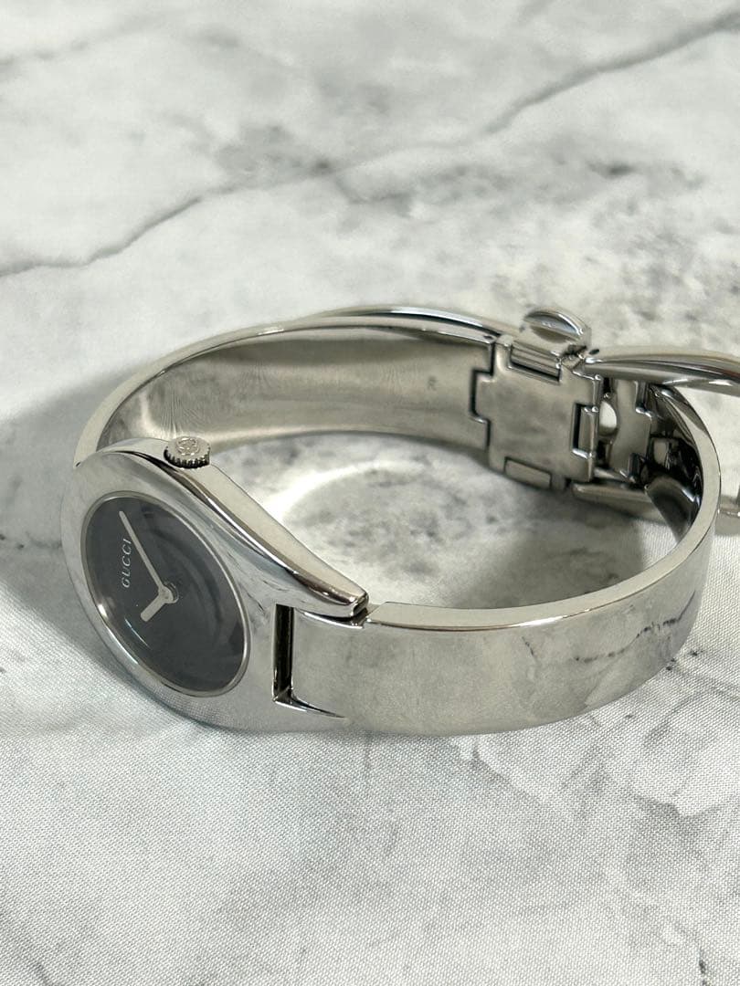 GUCCI バングル腕時計