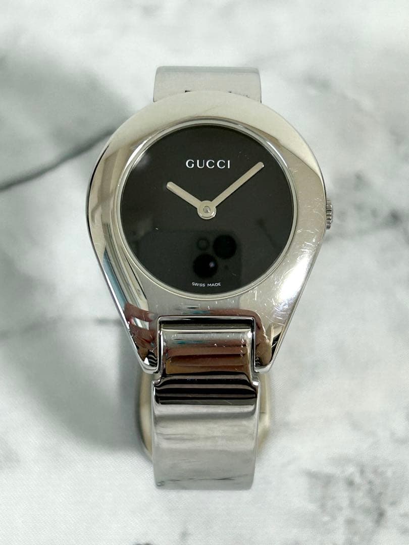 GUCCI バングル腕時計