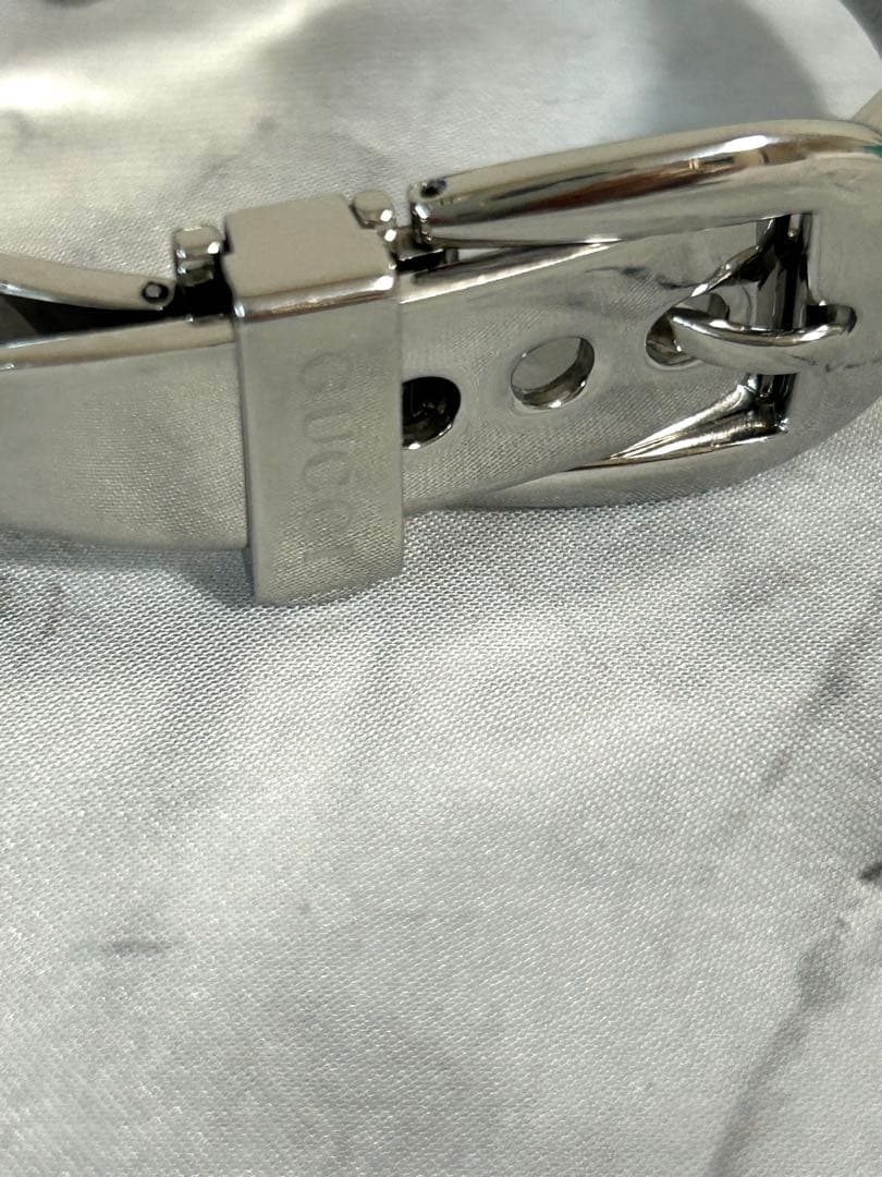 GUCCI バングル腕時計