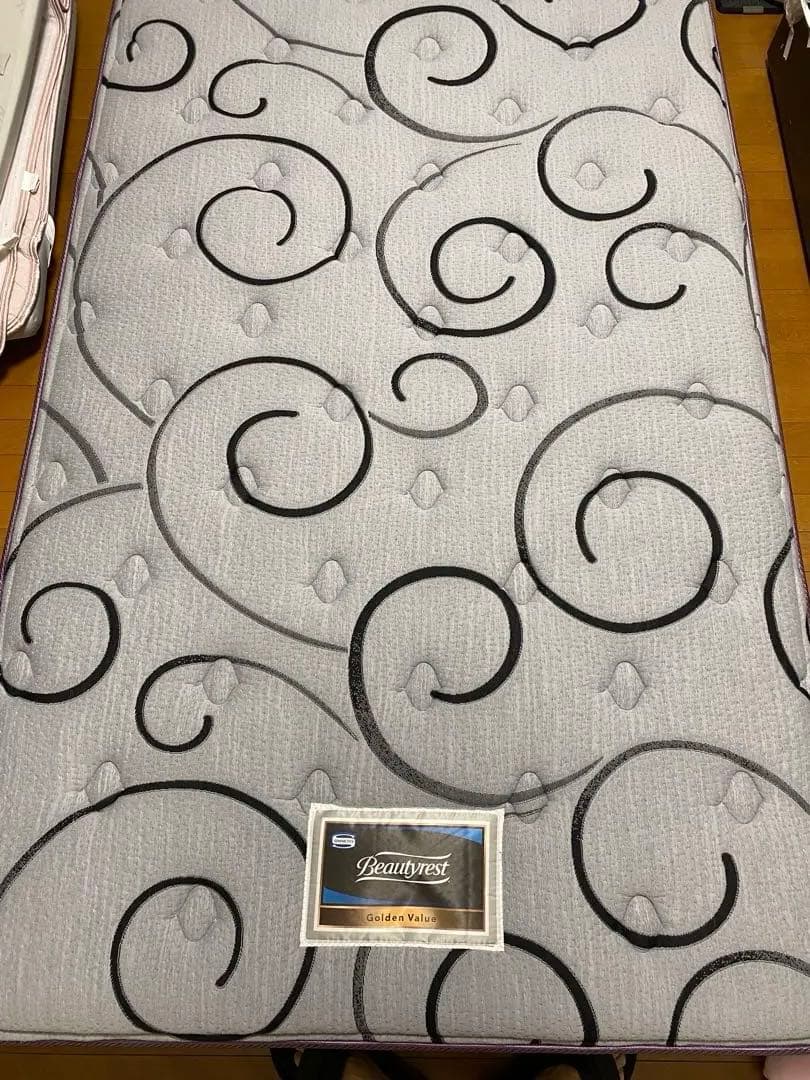 シモンズ マットレス　セミダブル