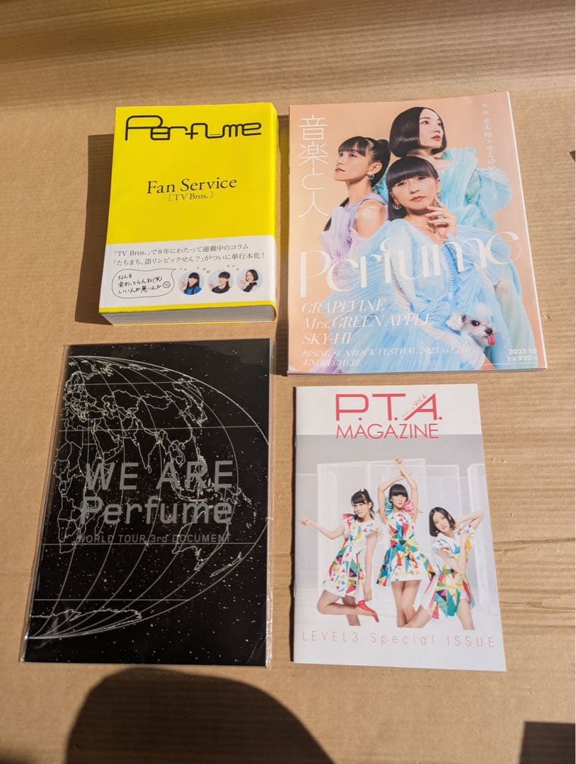 Perfume パフューム CD DVD グッズ 写真集