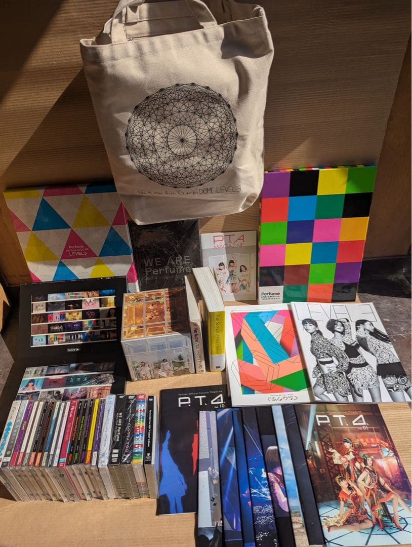 Perfume パフューム CD DVD グッズ 写真集