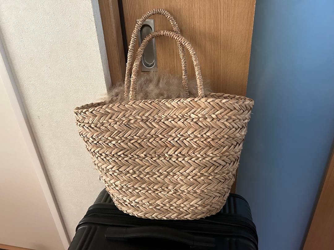 アングリッド◯チベットファー付きカゴバック