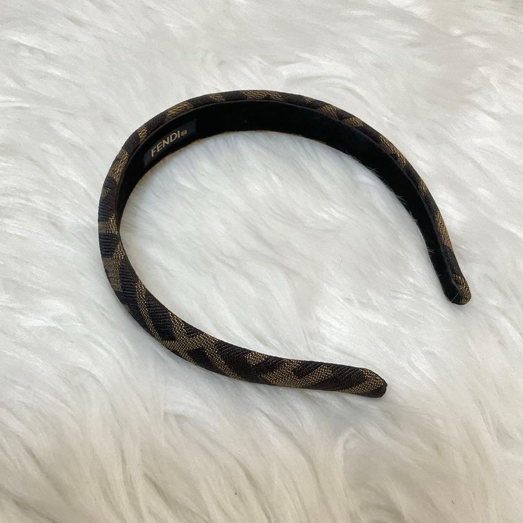 FENDI カチューシャ　ズッカ柄 極美品一度のみ使用