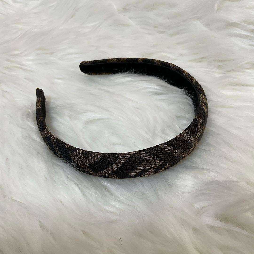 FENDI カチューシャ　ズッカ柄 極美品一度のみ使用