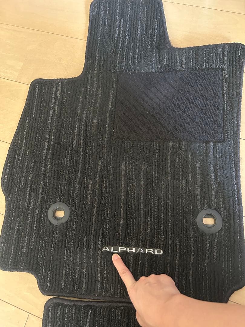 値下げ)トヨタアルファード30系後期純正フロアマット 純正美品
