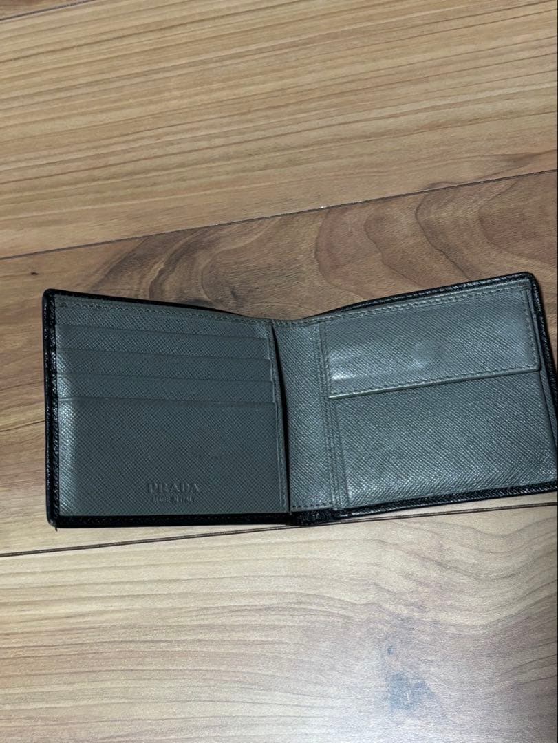tsubasa　PRADA ブラック レザー 二つ折り財布