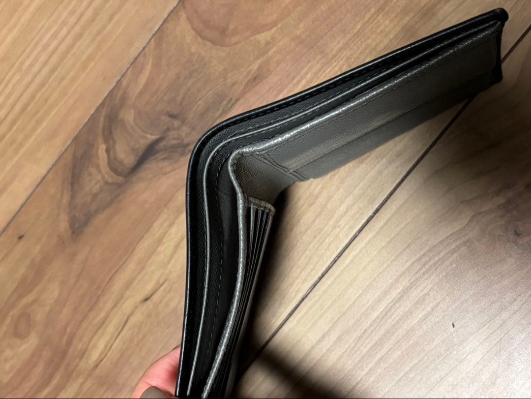 tsubasa　PRADA ブラック レザー 二つ折り財布