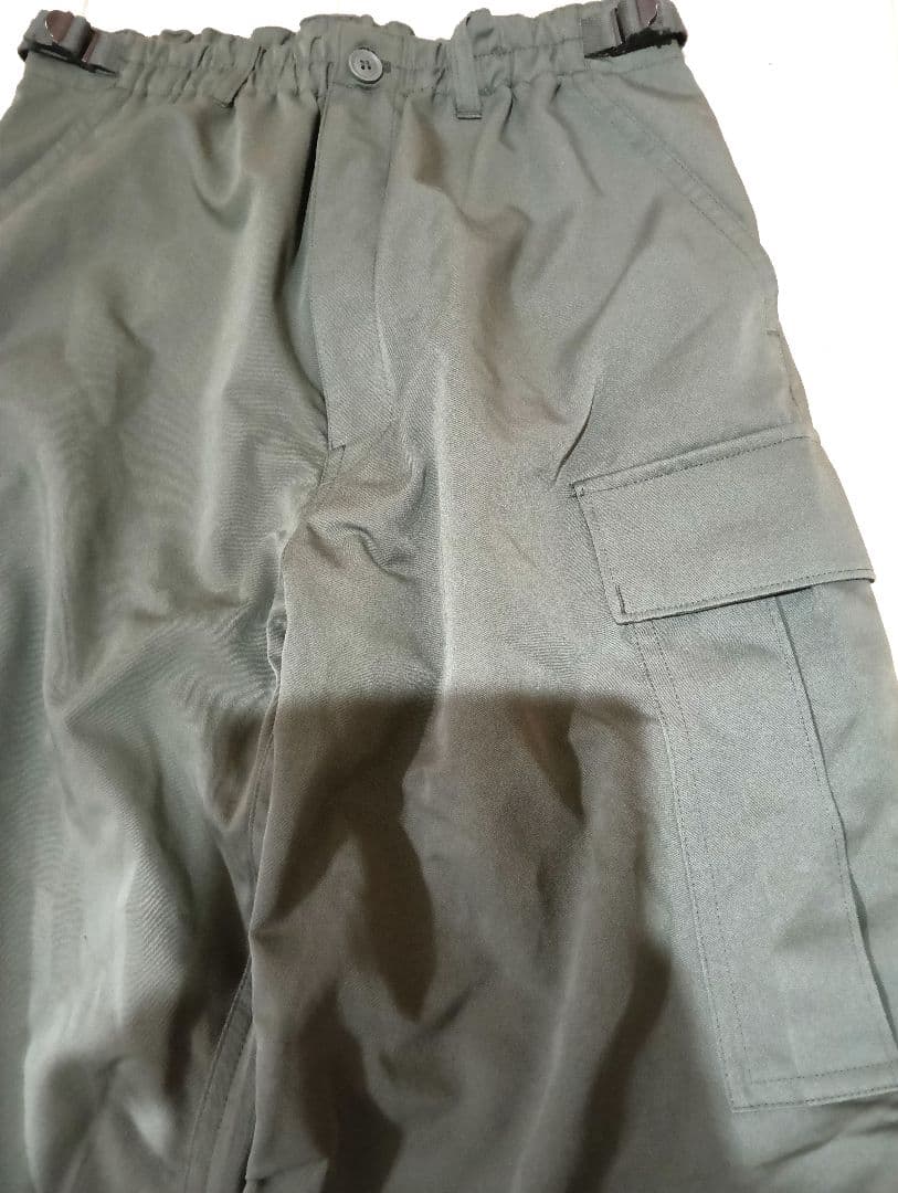 大人のためのきれいめカーゴパンツ　北欧暮らしの道具店