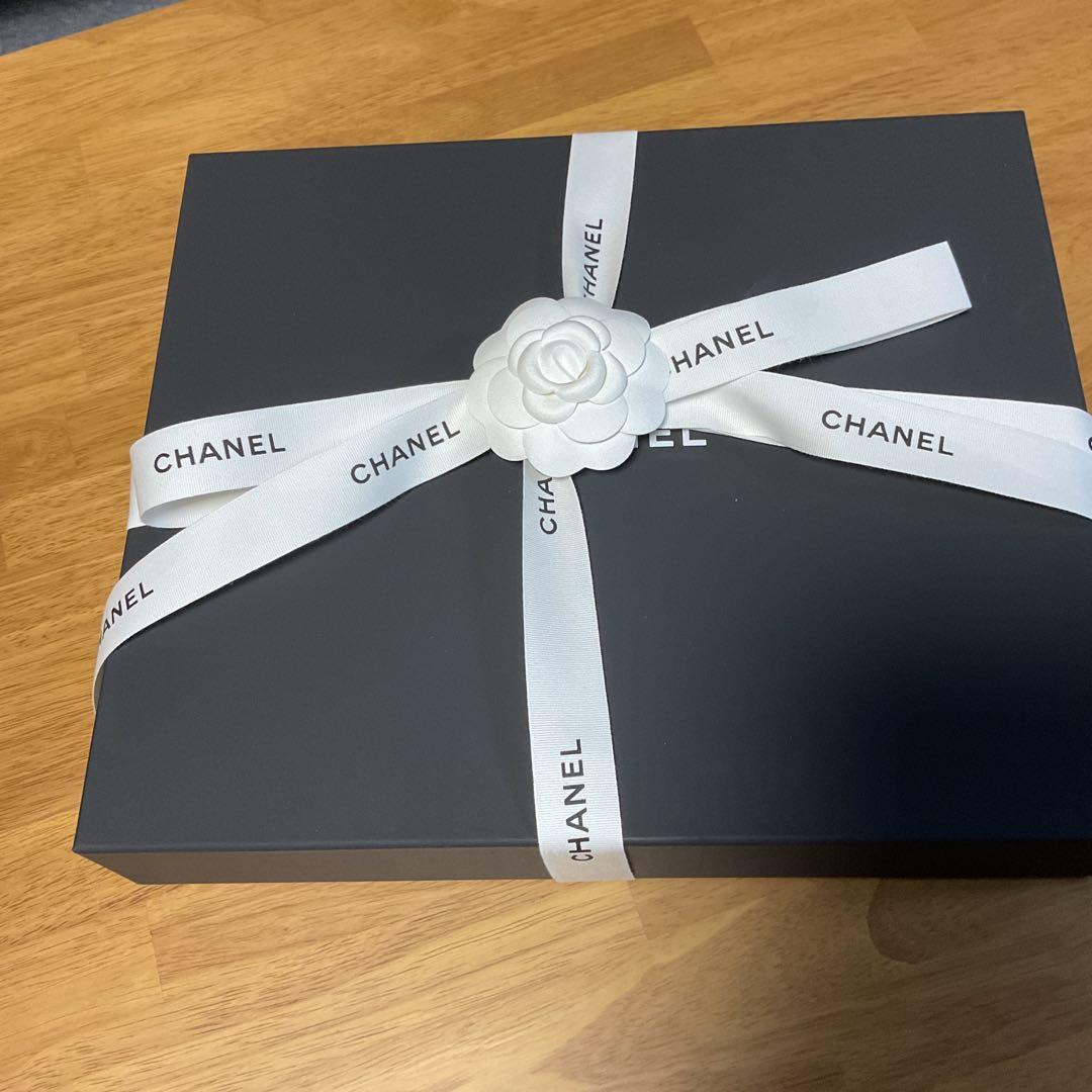 最新⭐︎シャネルクルーズコレクション⭐︎ロゴマフラーショールストール