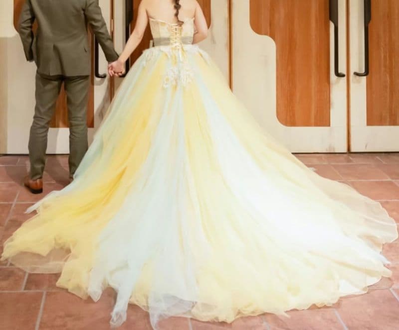 カラードレス　イエローグラデーションドレス