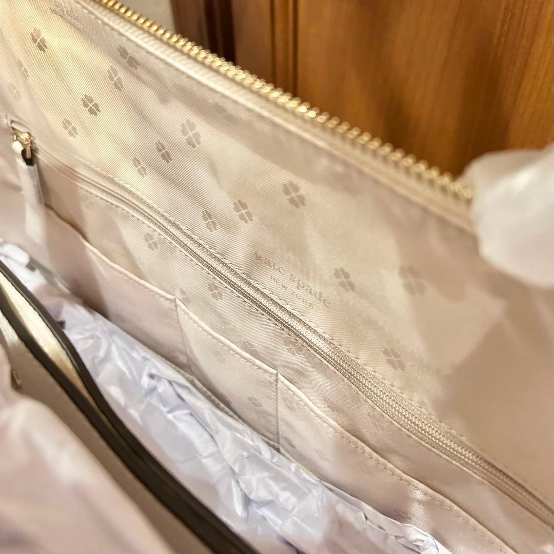 【美品】【未使用】kate spade ホワイト ビジネスバッグ