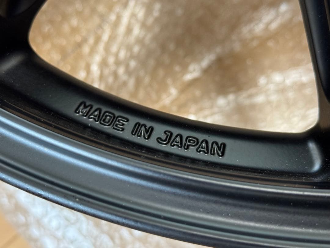 未使用品 ENKEI エンケイ GTC02 18インチ 4本セット