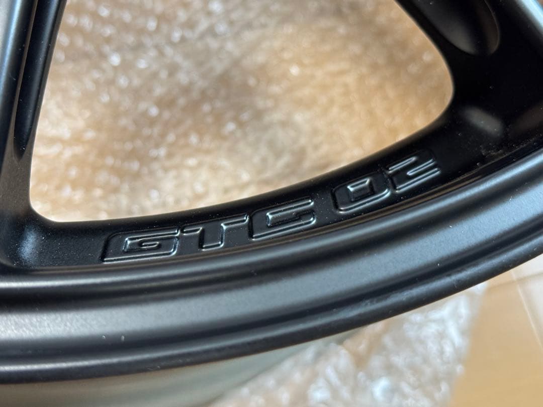 未使用品 ENKEI エンケイ GTC02 18インチ 4本セット