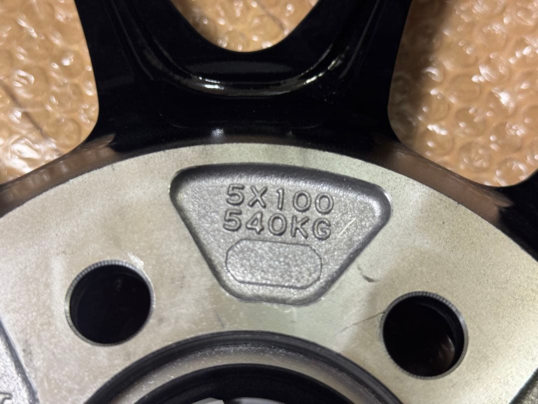 未使用品 ENKEI エンケイ GTC02 18インチ 4本セット