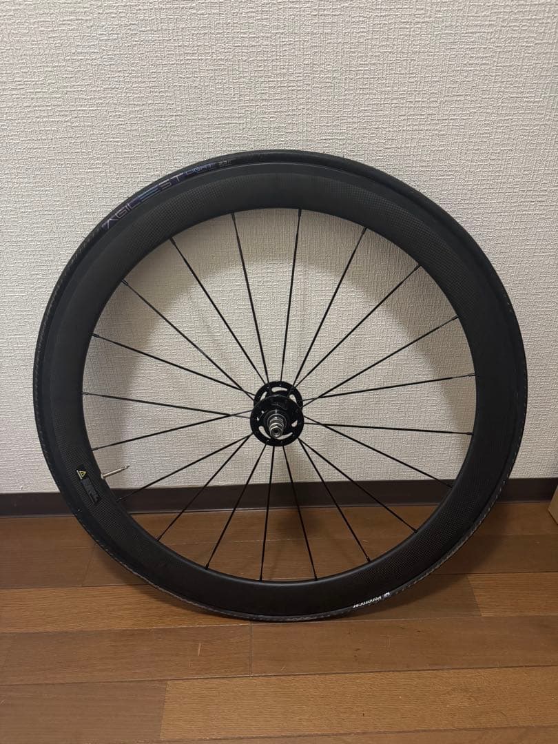 カーボンホイール　前輪