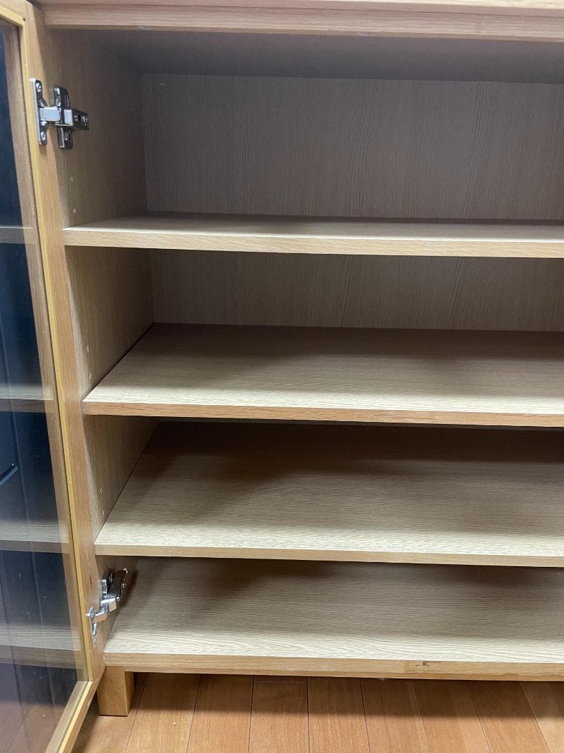 木製キャビネット　ガラス扉　オーク材突板